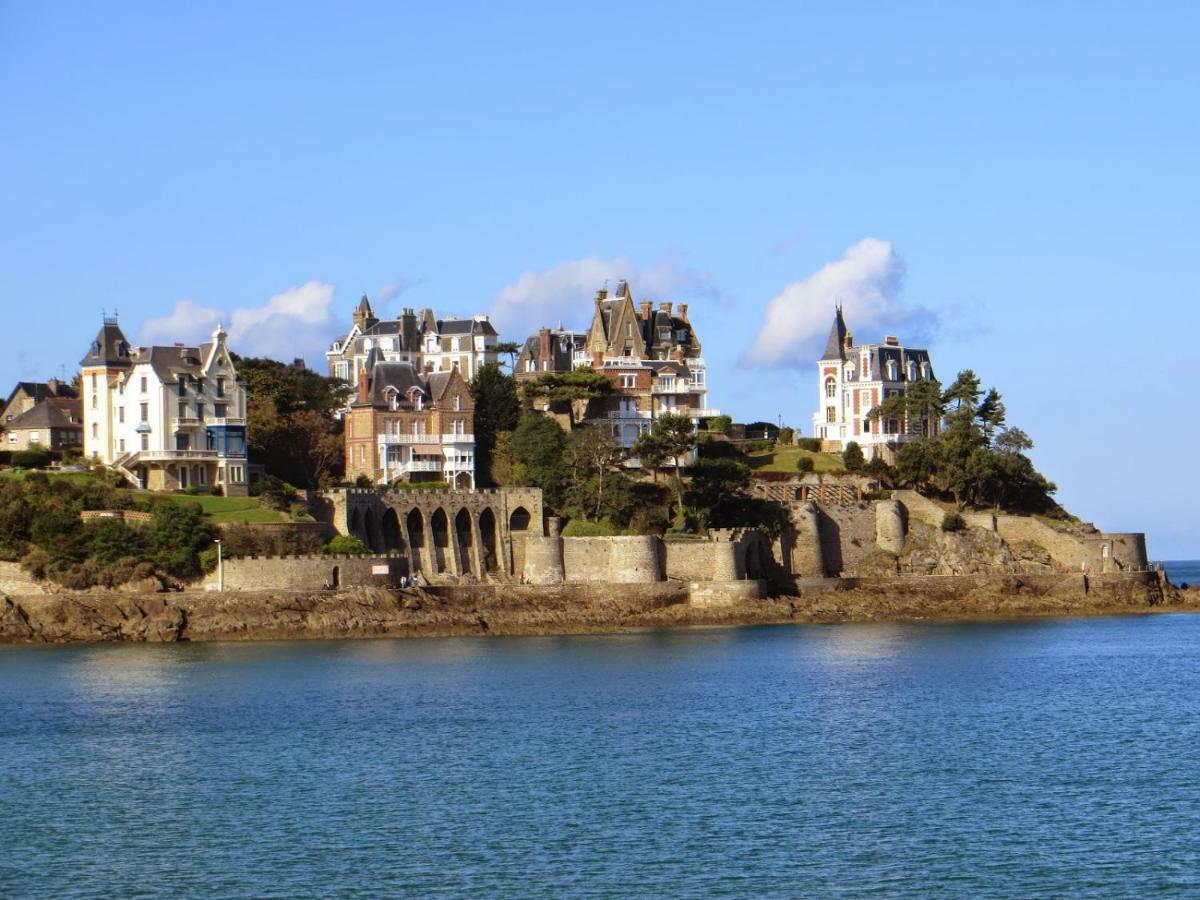 Jacques Melchior Meuble De Tourisme 3 Etoiles Intra Muros Saint-Malo Luaran gambar