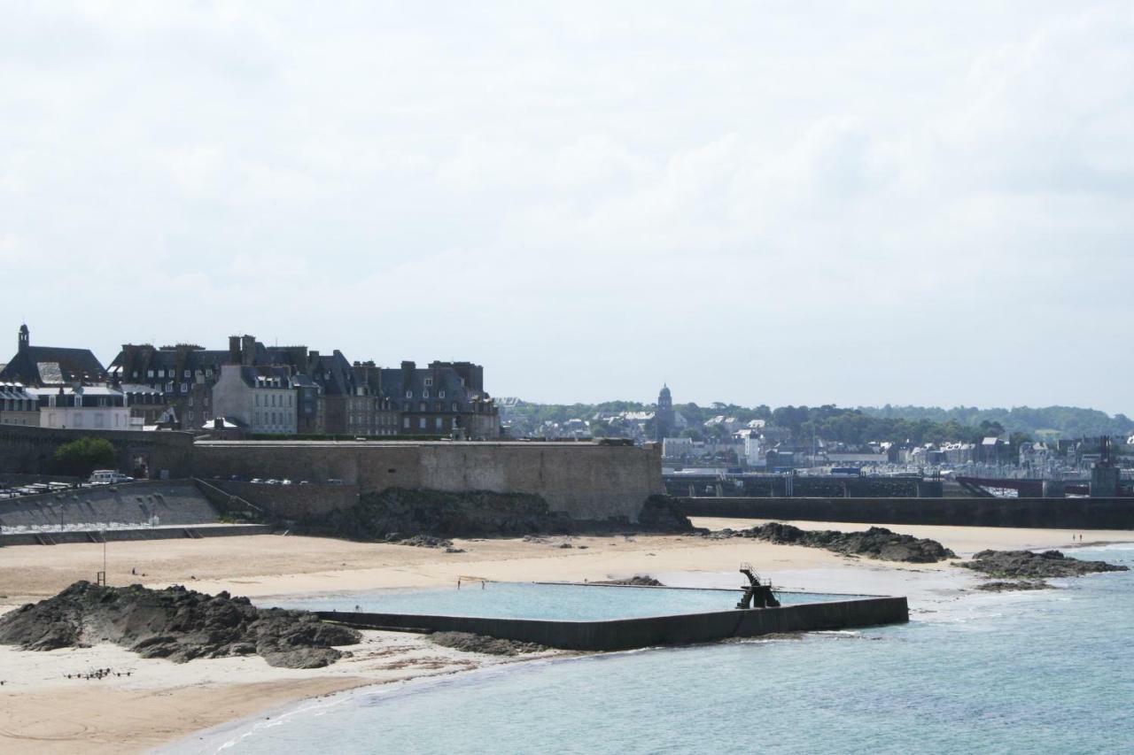 Jacques Melchior Meuble De Tourisme 3 Etoiles Intra Muros Saint-Malo Luaran gambar